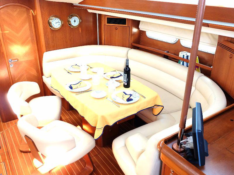 Book yachts online - sailboat - Sun Odyssey 54DS - A Son de Mar   - rent