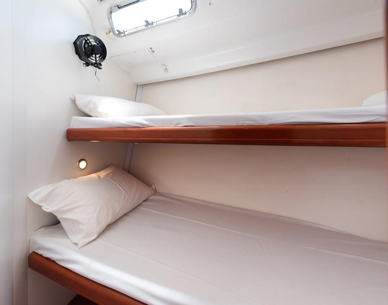 Book yachts online - sailboat - Cyclades 43.4 - ELOISE - rent
