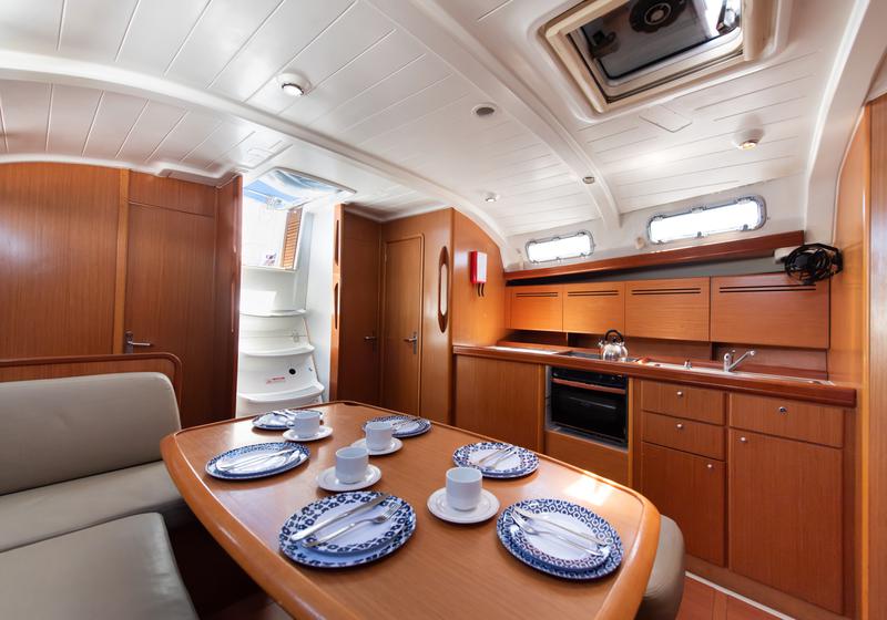 Book yachts online - sailboat - Cyclades 43.4 - ELOISE - rent