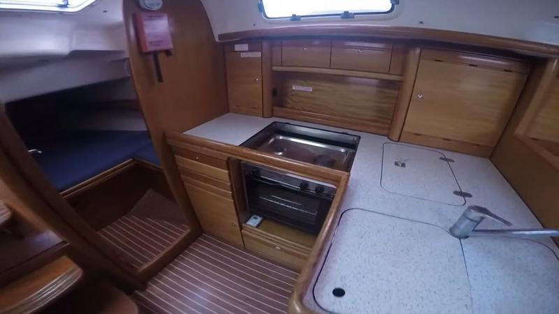 Book yachts online - sailboat - Bavaria 37 Cruiser - Alexandros III - rent