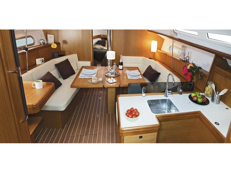 Book yachts online - sailboat - Sun Odyssey 42 i - ARGONAUTE - rent