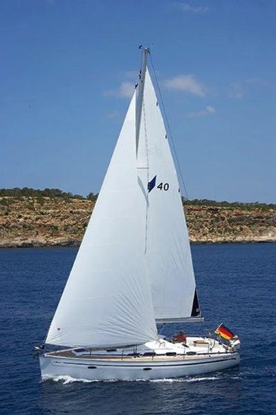 Book yachts online - sailboat - Bavaria 40 Cruiser - ELEKTRA  - rent