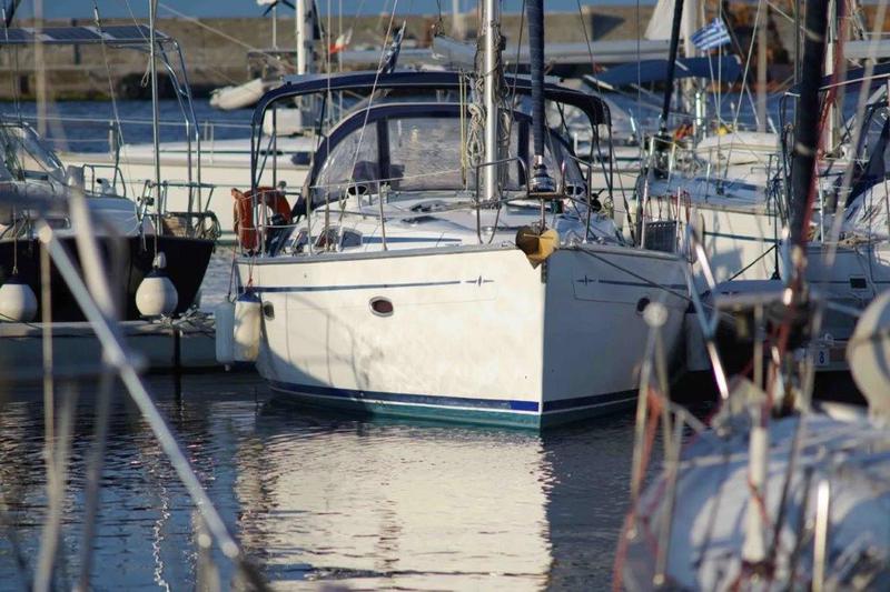 Book yachts online - sailboat - Bavaria 40 Cruiser - ELEKTRA  - rent