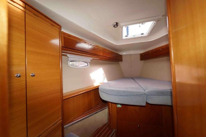 Book yachts online - sailboat - Bavaria 40 Cruiser - ELEKTRA  - rent
