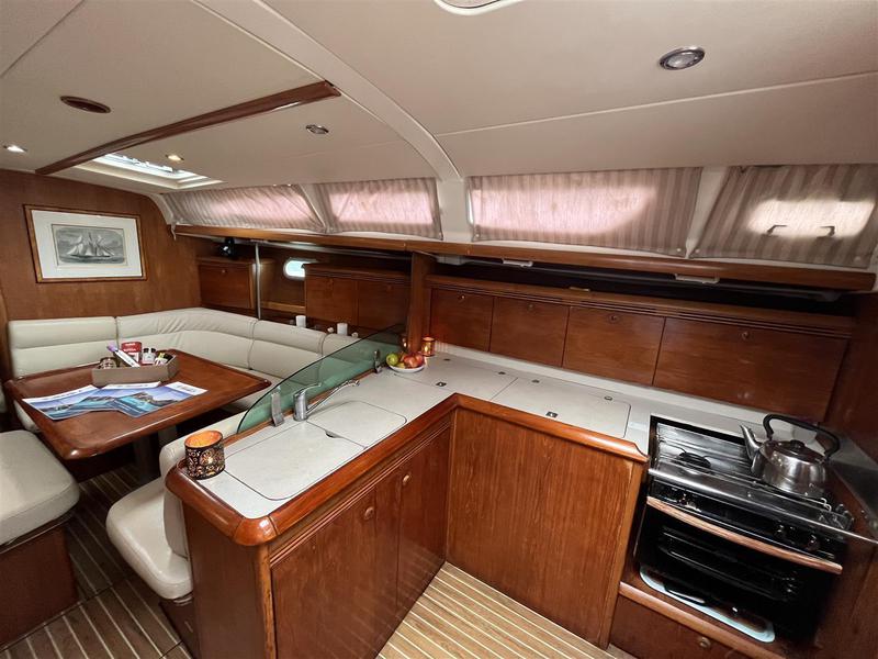 Book yachts online - sailboat - Sun Odyssey 43 - Irene - rent