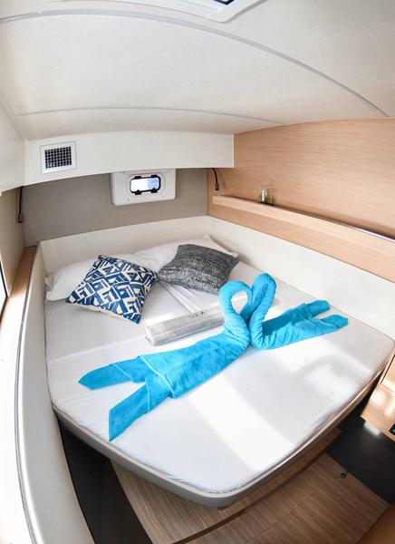 Book yachts online - catamaran - Nautitech 40 Open - Sea Spirit - rent
