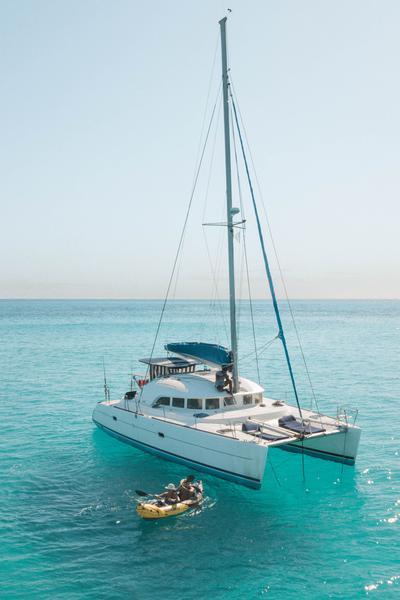 Book yachts online - catamaran - Lagoon 380 - BALAO - rent