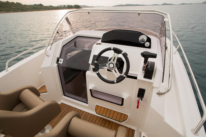 Book yachts online - motorboat - Atlantic Marine Sun Cruiser 690 - Milen - rent