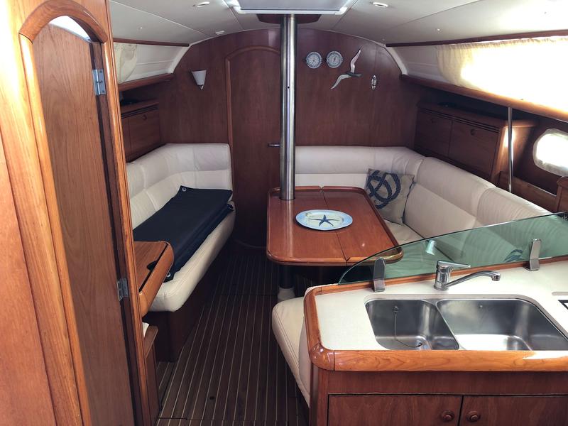 Book yachts online - sailboat - Sun Odyssey 35 - Natassa - rent