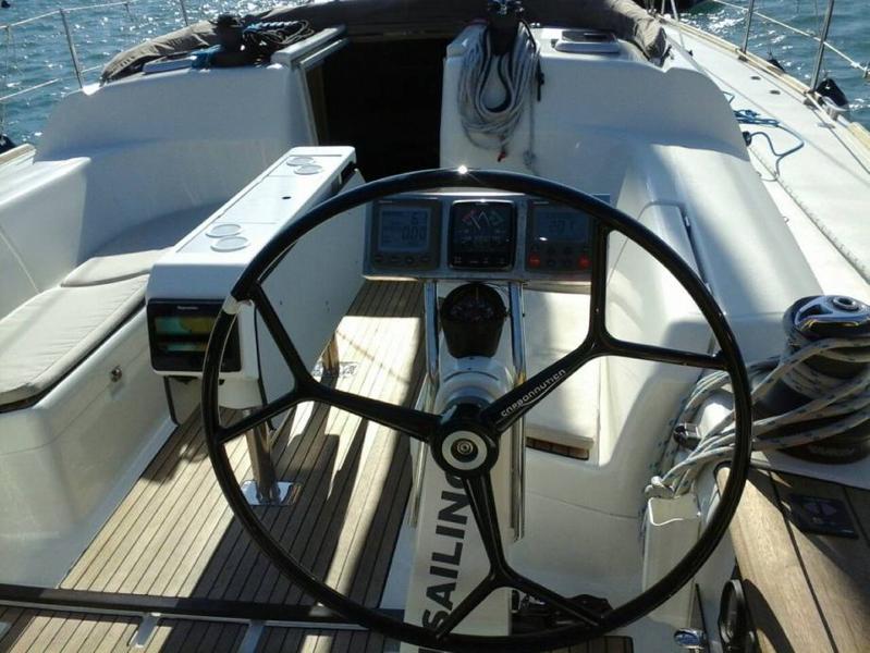 Book yachts online - sailboat - Dufour 44 - Victoria 1 - Refit 2018 - rent