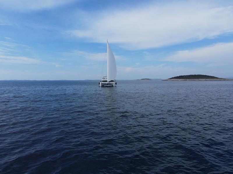 Book yachts online - catamaran - Sunreef 60 - SINATA - rent