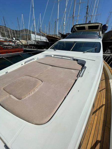 Book yachts online - motorboat - Azimut 80 - Alibi - rent