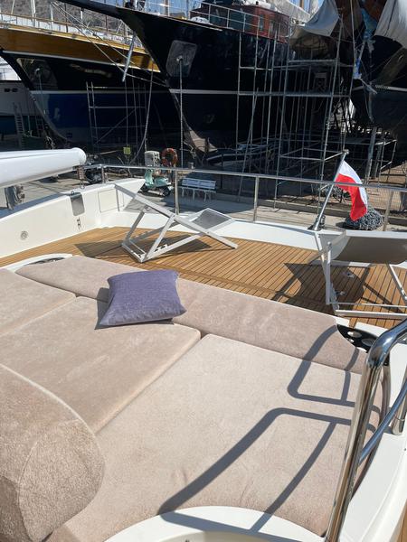 Book yachts online - motorboat - Azimut 80 - Alibi - rent