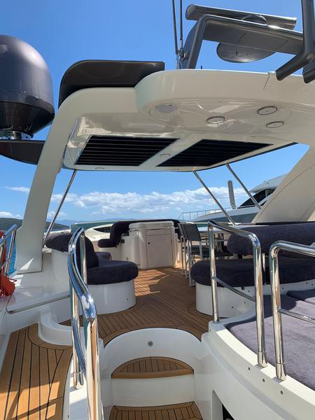 Book yachts online - motorboat - Azimut 80 - Alibi - rent