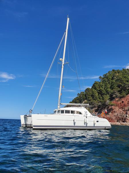 Book yachts online - catamaran - Lagoon 380(Sunday Charter start) - Mahi Mahi - rent
