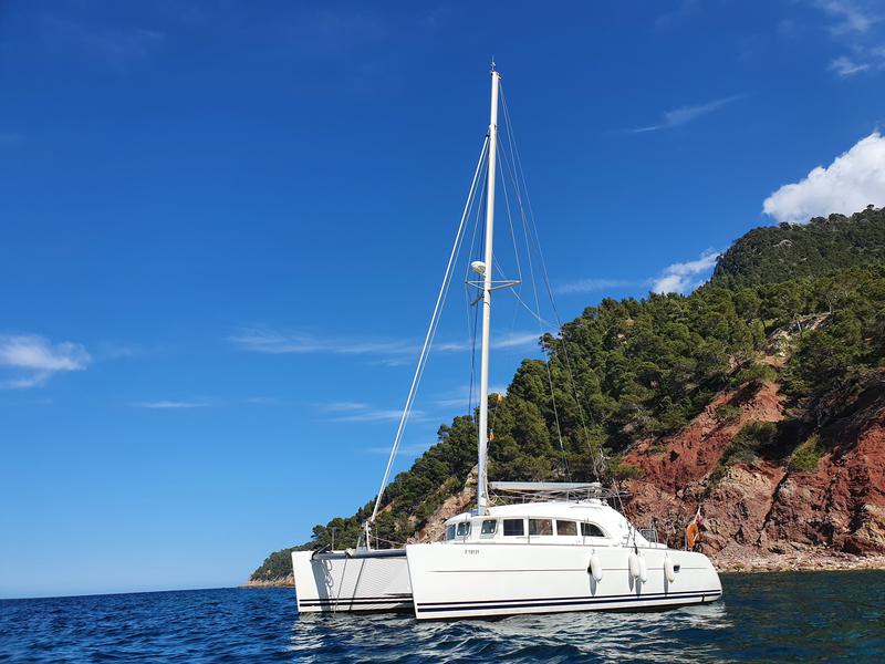Book yachts online - catamaran - Lagoon 380(Sunday Charter start) - Mahi Mahi - rent