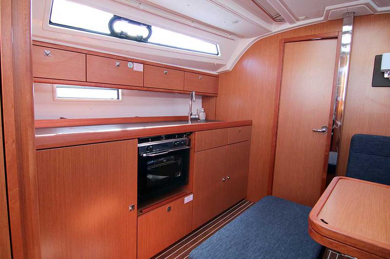 Book yachts online - sailboat - Bavaria 41 Cruiser - Nostalgia - rent