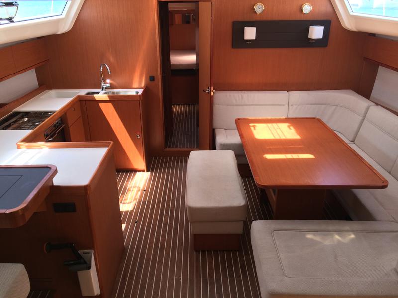 Book yachts online - sailboat - Bavaria 51 - Cruiser - Fantasia - rent