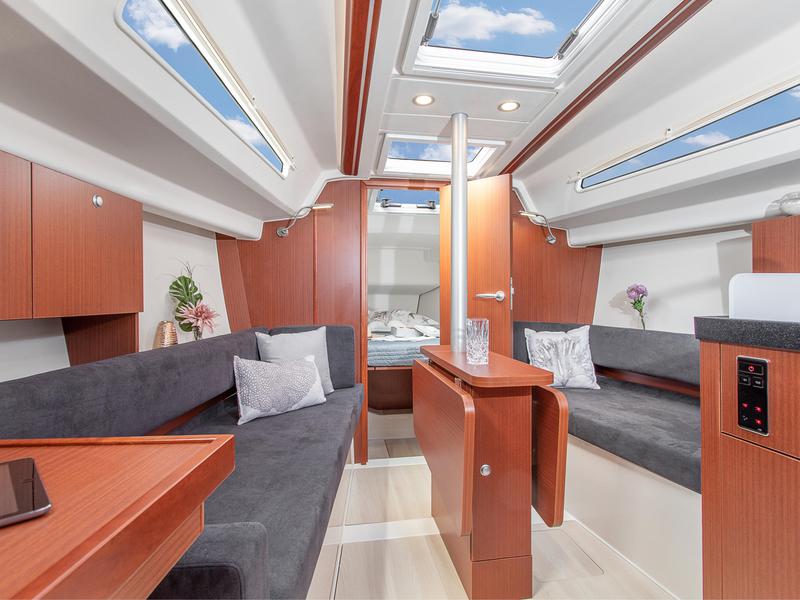 Book yachts online - sailboat - Hanse 315 - Nautilus - rent