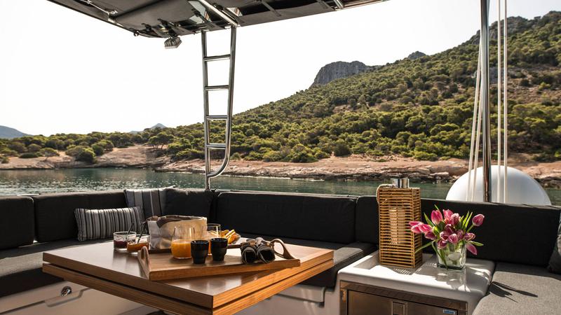 Book yachts online - catamaran - Lagoon 560 S2 - Alyssa - rent