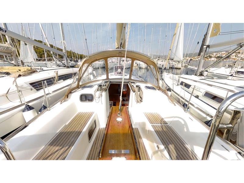 Book yachts online - sailboat - Dufour 335 Grand Large - Tara FB - rent