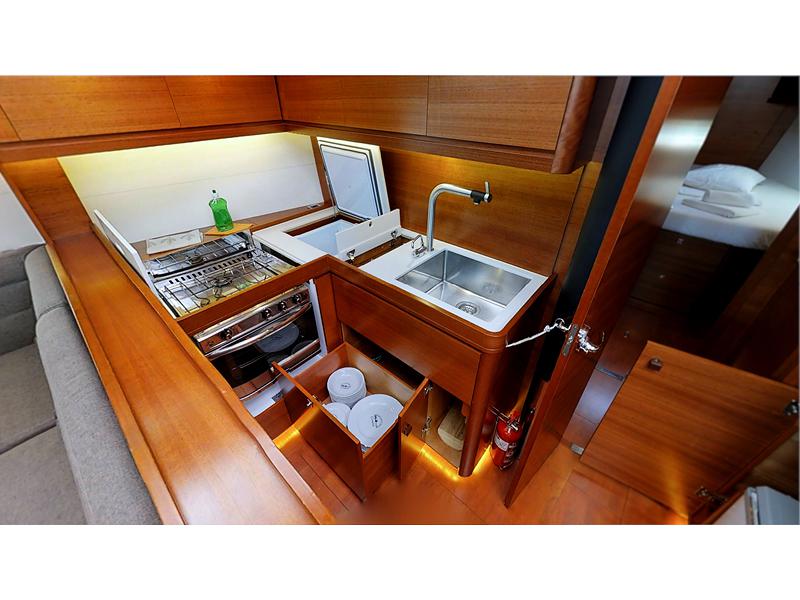 Book yachts online - sailboat - Dufour 512 Grand Large - Legato - rent