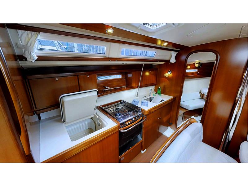 Book yachts online - sailboat - Dufour 425 Grand Large - Animato - rent