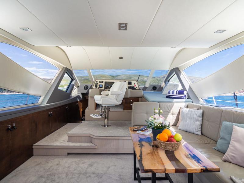 Book yachts online - motorboat - Alena 58 Sport Fly - MORNING LIGHT - rent