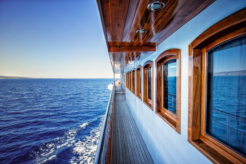 Book yachts online - motorboat - Luxury Motor Yacht - Diamond - rent