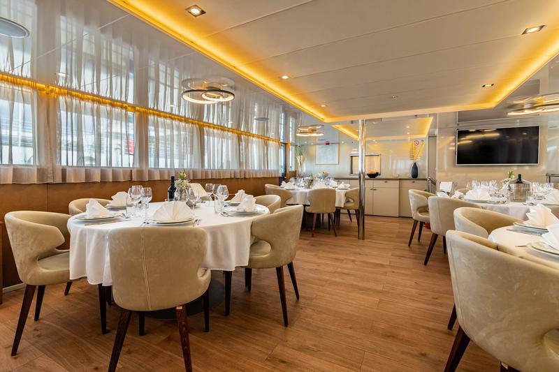 Book yachts online - motorboat - Luxury Motor Yacht - Suzana - rent
