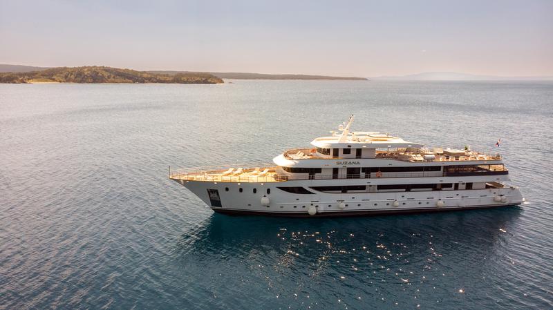 Book yachts online - motorboat - Luxury Motor Yacht - Suzana - rent