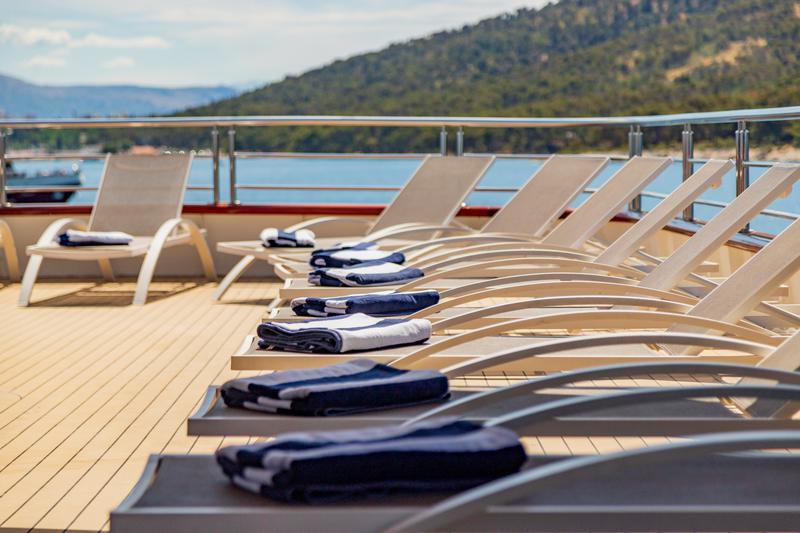 Book yachts online - motorboat - Luxury Motor Yacht - New Star - rent
