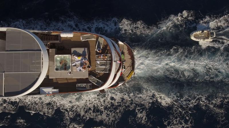 Book yachts online - motorboat - Luxury Motor Yacht - Ban - rent