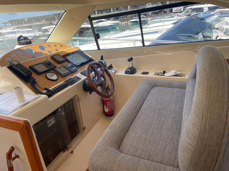 Book yachts online - motorboat - Rodman 41 - Mainera - rent