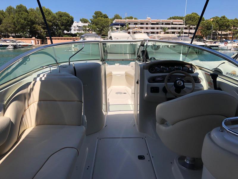 Book yachts online - motorboat - Sea Ray 240 - Haja One - rent