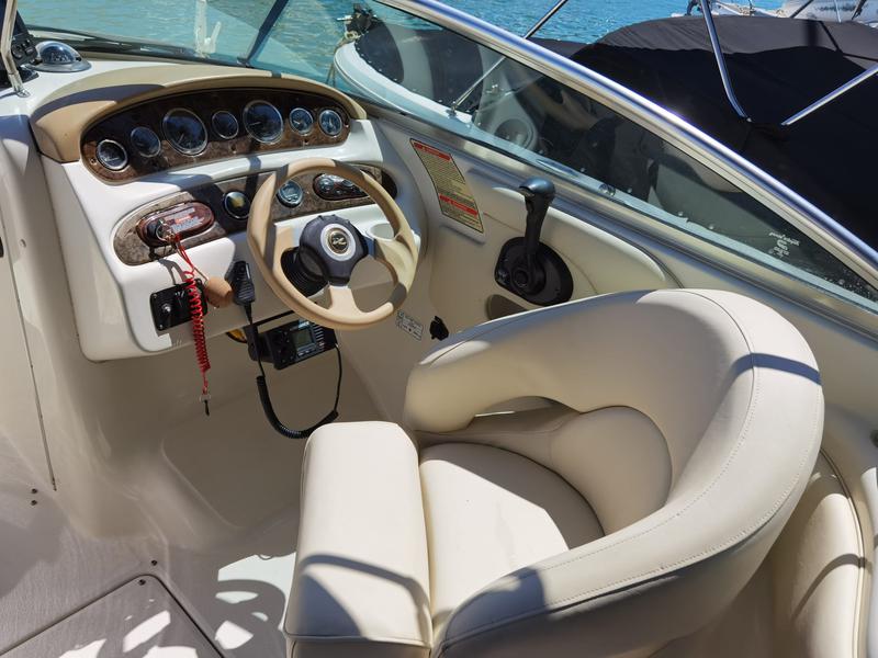 Book yachts online - motorboat - Sea Ray 240 - Haja One - rent