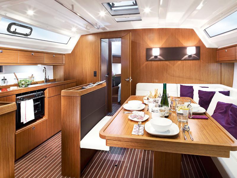 Book yachts online - sailboat - Bavaria Cruiser 46 - Leonidas - rent