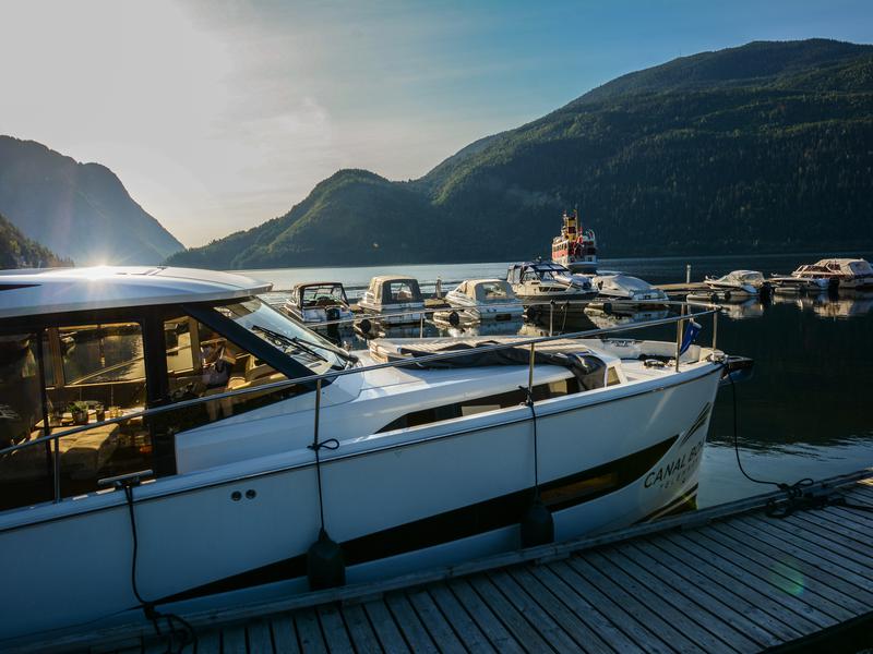 Book yachts online - motorboat - Greenline 39 - Helgeroa - rent