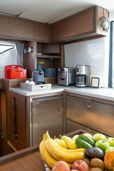 Book yachts online - catamaran - Lagoon 50 - Solana - rent