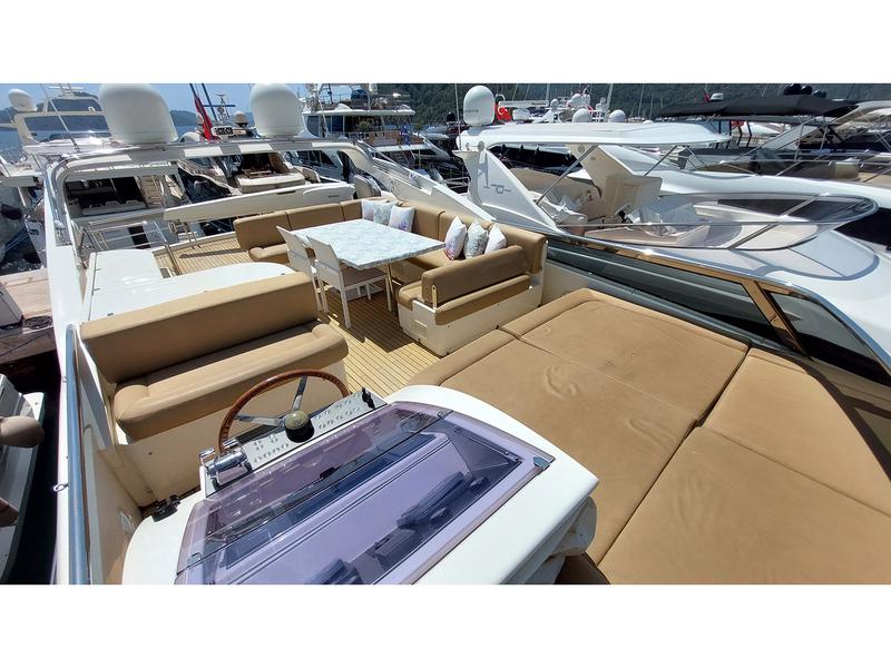Book yachts online - motorboat - Evo Marine Deauville 760 - My Way  - rent