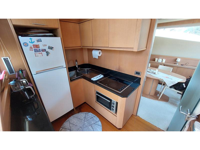 Book yachts online - motorboat - Evo Marine Deauville 760 - My Way  - rent