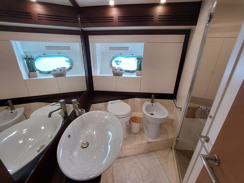 Book yachts online - motorboat - Evo Marine Deauville 760 - My Way  - rent