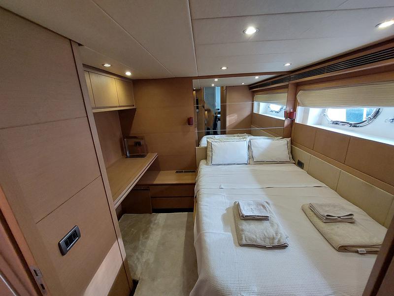 Book yachts online - motorboat - Evo Marine Deauville 760 - My Way  - rent