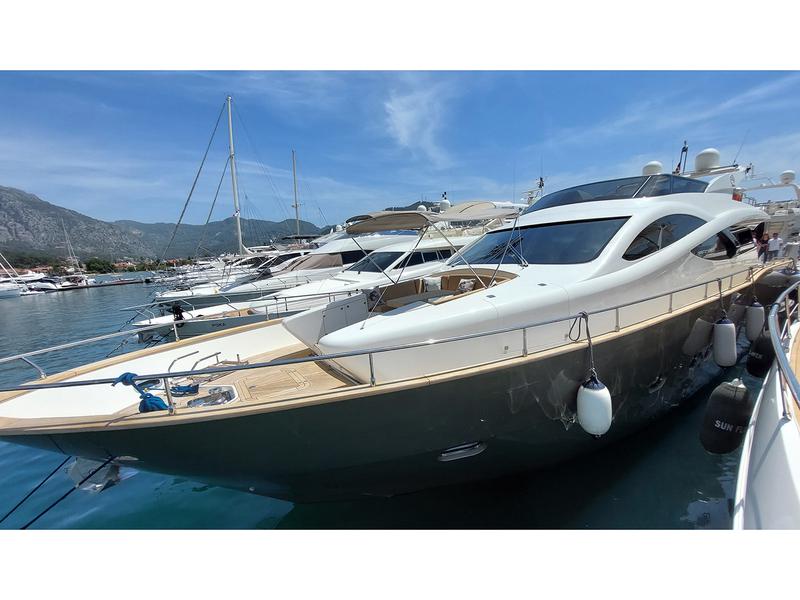 Book yachts online - motorboat - Evo Marine Deauville 760 - My Way  - rent