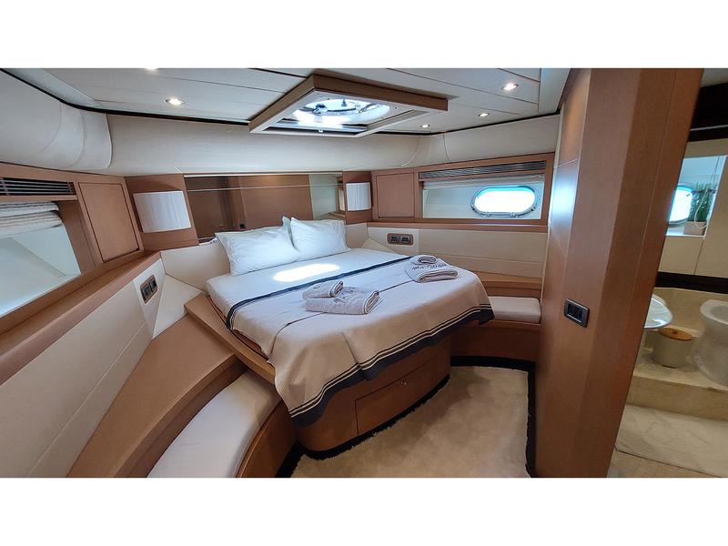 Book yachts online - motorboat - Evo Marine Deauville 760 - My Way  - rent