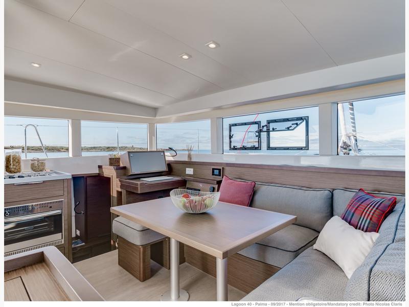 Book yachts online - catamaran - Lagoon 40 - Mithra - rent