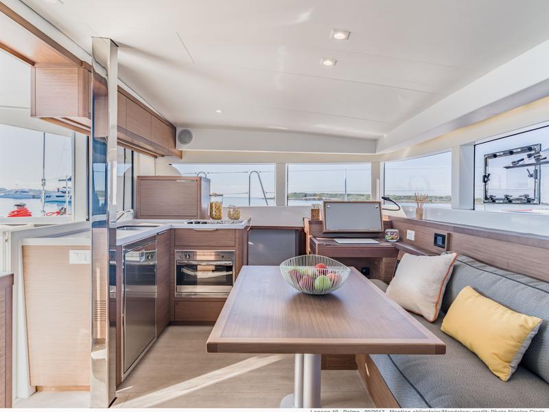 Book yachts online - catamaran - Lagoon 40 - Mithra - rent