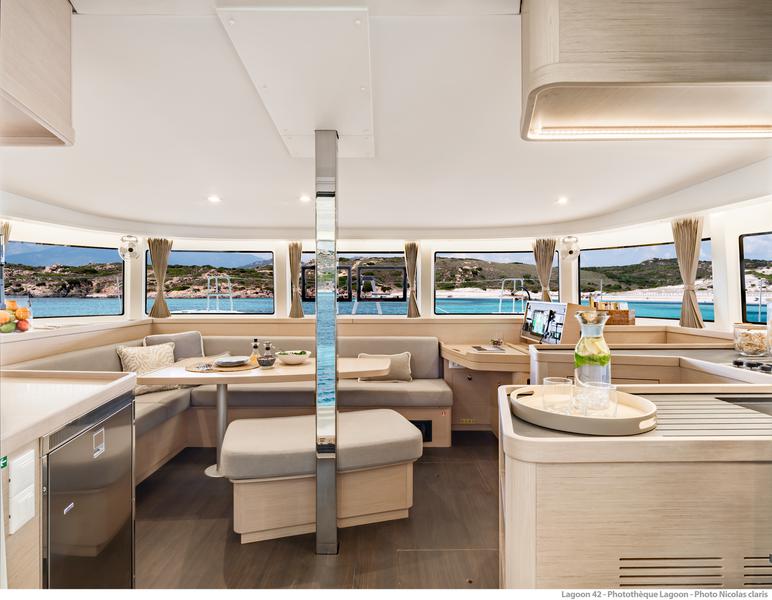 Book yachts online - catamaran - Lagoon 42 - Kairos - rent