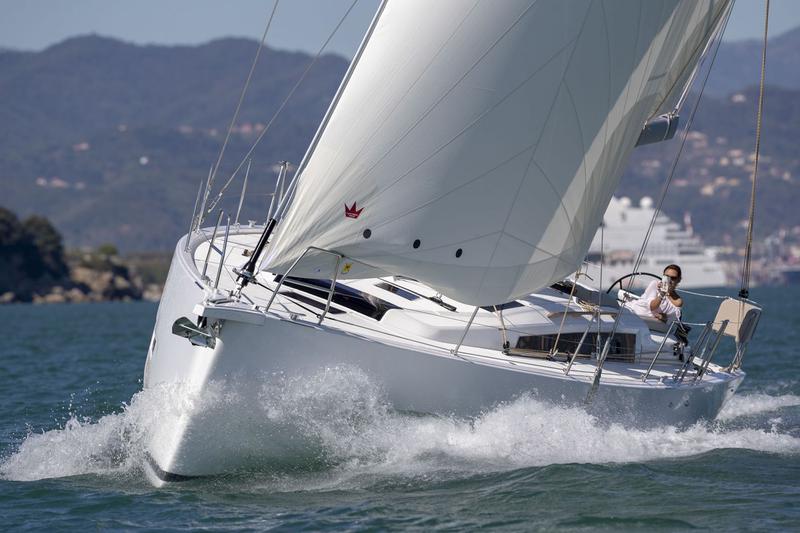 Book yachts online - sailboat - Dufour 430 Grand Large - IDA - rent