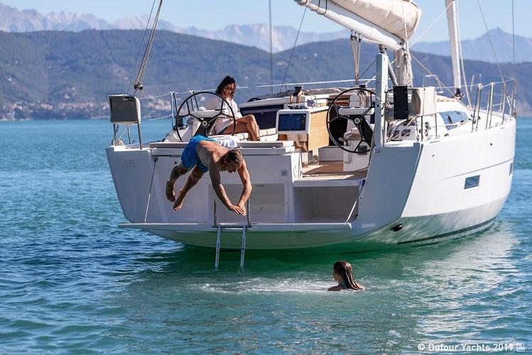 Book yachts online - sailboat - Dufour 430 Grand Large - Sandra - rent